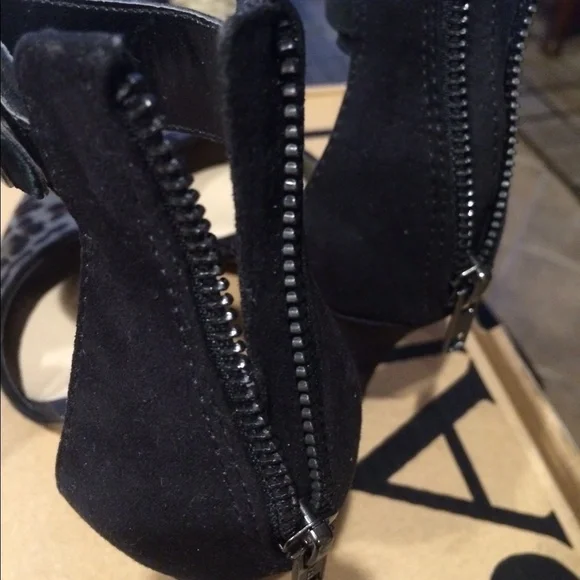 New - BR leopard print pump - Picture 3 of 3